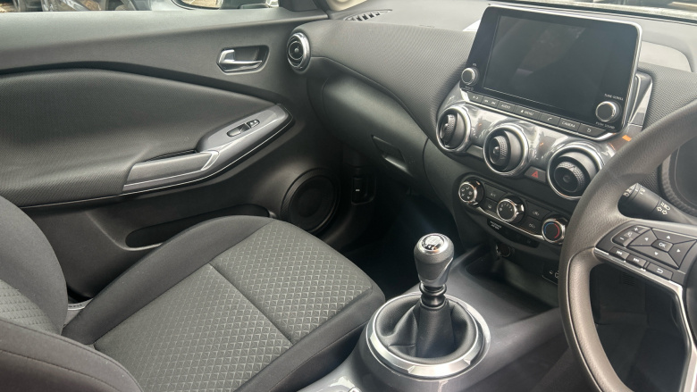 Nissan Juke 1.0 DiG-T 114 Acenta 5dr Petrol Hatchback